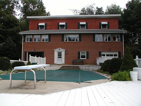 Back of House & Pool