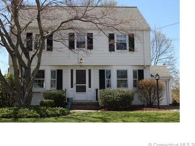 35 Knollwood Rd, West Hartford, CT, 06110