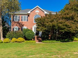 206 Chariot Ln, Simpsonville, SC 29681