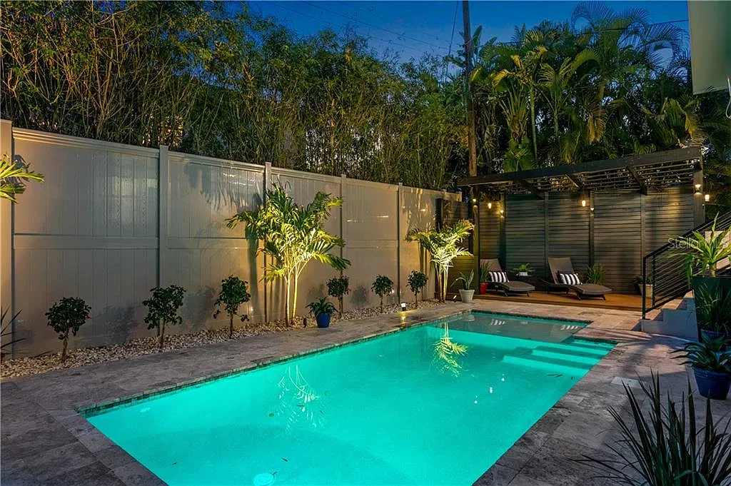 5 bed, 4.0 bath, 3450 sqft, $22,500 — Photo 3