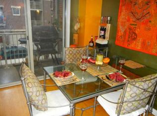 835 E 42nd St UNIT 3, Chicago, IL 60653