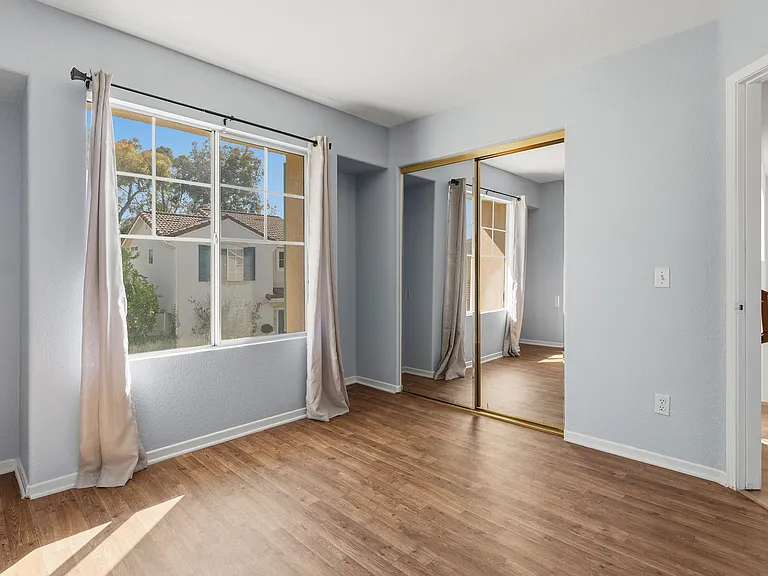 30845 Grenoble Ct — Photo 12