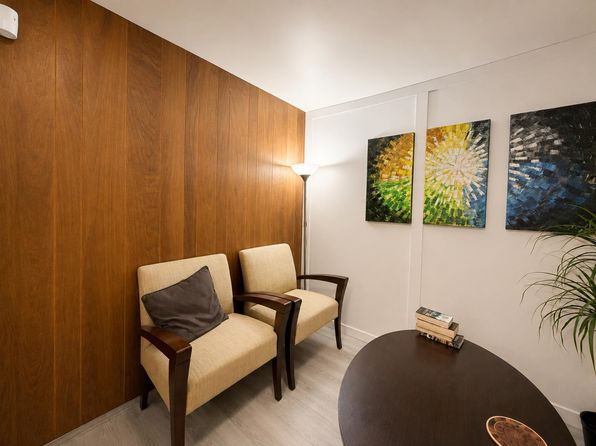 5 bedroom rental in Vancouver — photo 3