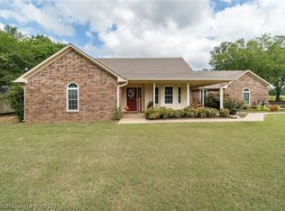 18840 Round Mountain Rd, Howe, OK 74940