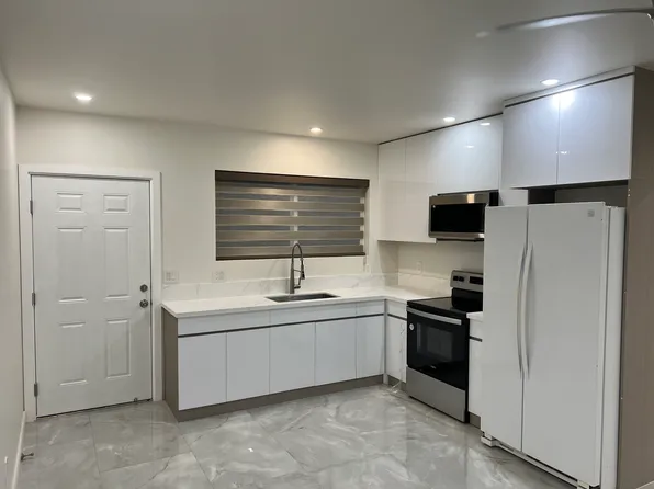 94-909 Lumihoahu St, Waipahu, HI