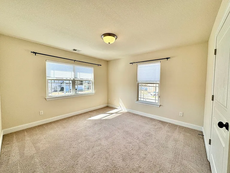 1532 Drumheller Dr — Photo 35