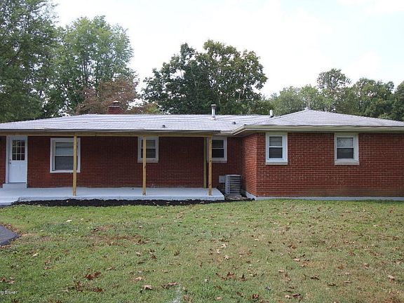 1003BACK PATIO