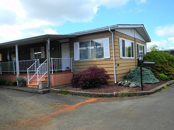3rd image of 319 Carefree Cir