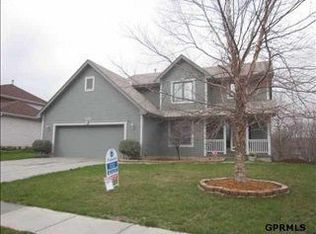 7105 S 158th St, Omaha, NE 68136