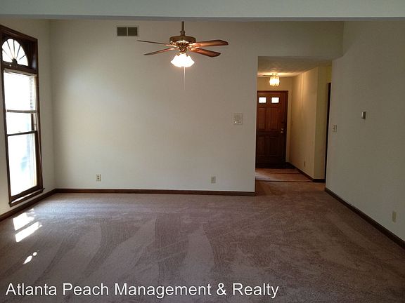 5th image of 2150 Country Walk Way SE #B