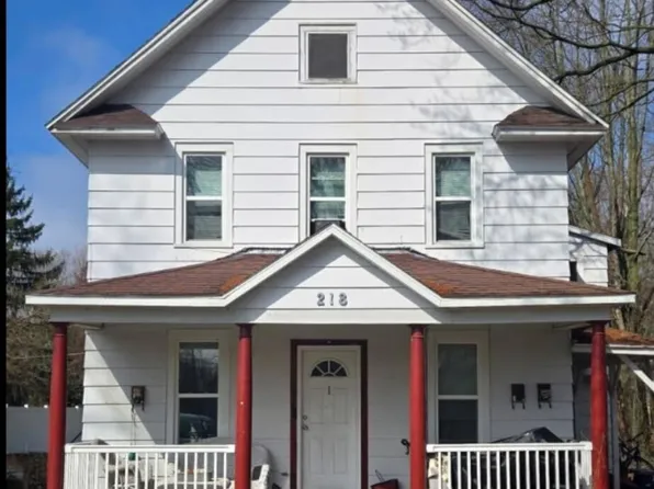 218 N Baldwin St, Whitehall, MI 49461