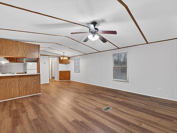 5th image of 491 Chapman Rd #121