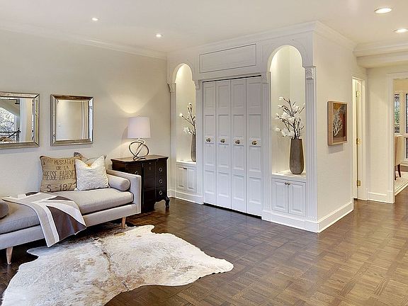 Virtual Tour Available 