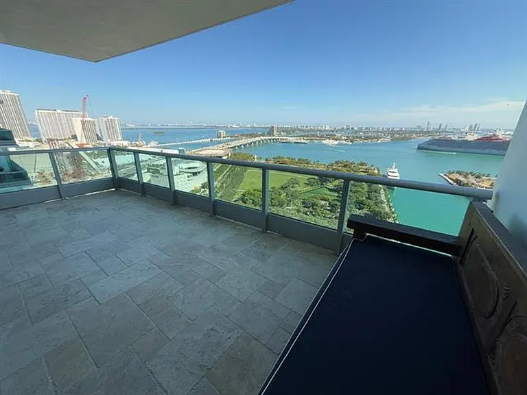 900 Biscayne Boulevard Mall #2807 — Photo 26