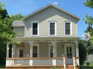 619 Water St, Lake Geneva, WI 53147