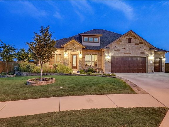 3rd image of 3321 Vasquez Pl
