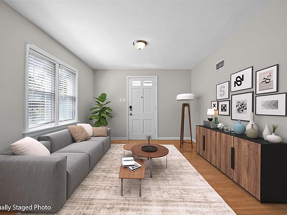 5th image of 6857 Julian Ave