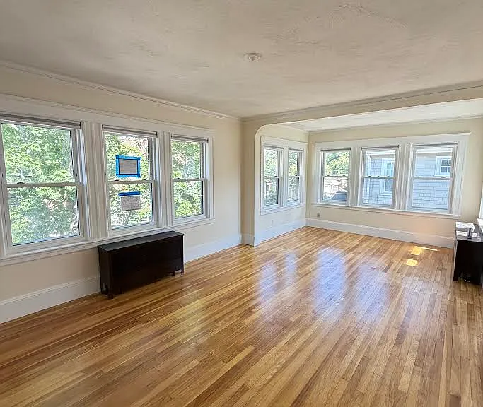 15 Burch St — Photo 4