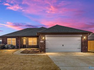 225 Maggie Mance Ln, Harvest, AL 35749