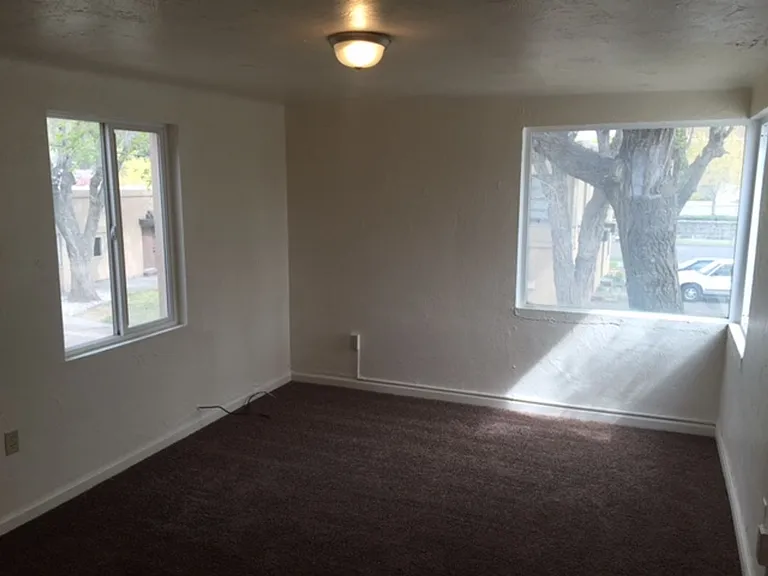 125 N Water Ave — Photo 5