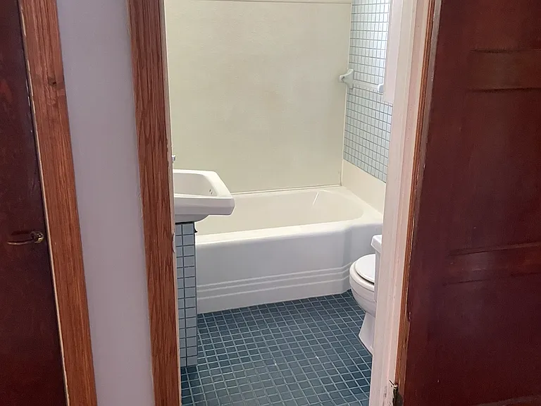 258 Richland Ave — Photo 4