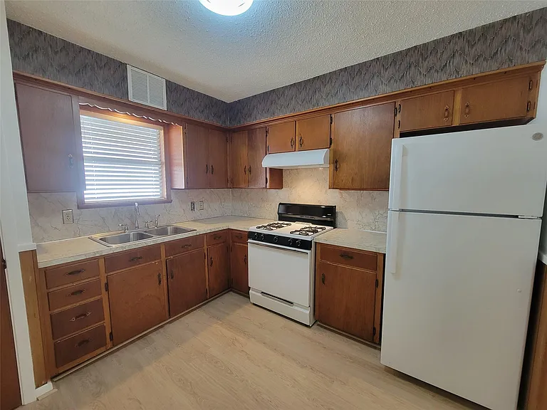 5806 Nassau Dr #A — Photo 6