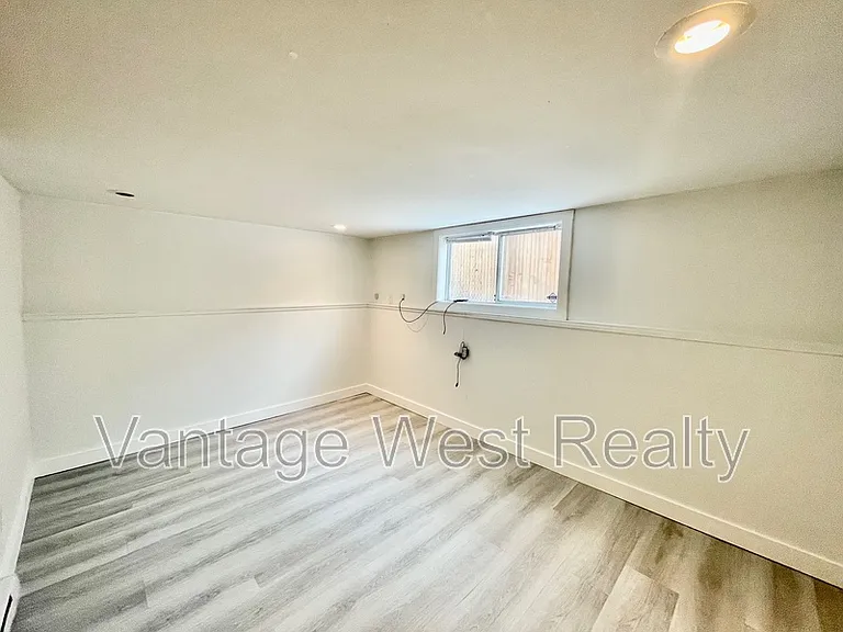 1230B Ethel St — Photo 6