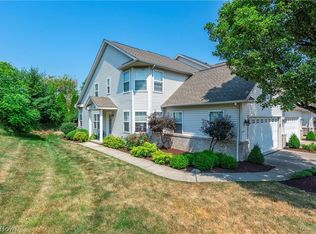 768 Wildberry Cir, Avon Lake, OH