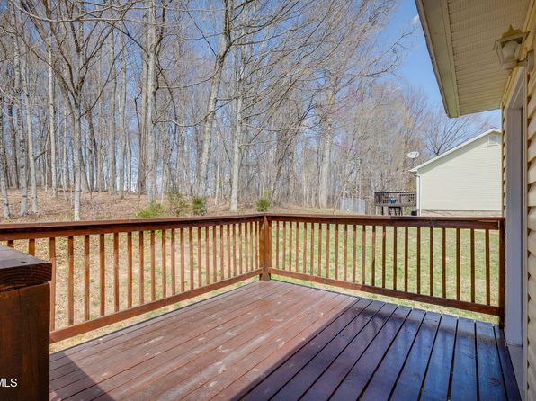 516 Old Village Ct, Church Hill, TN 37642