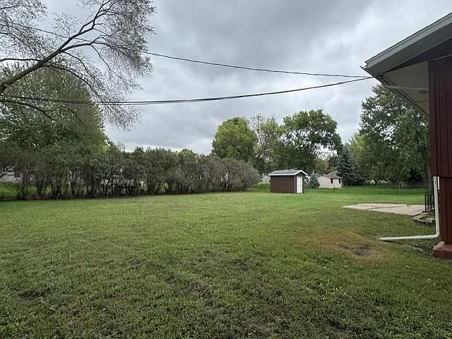 1 bed, 1.0 bath, 3200 sqft, $890 — Photo 2
