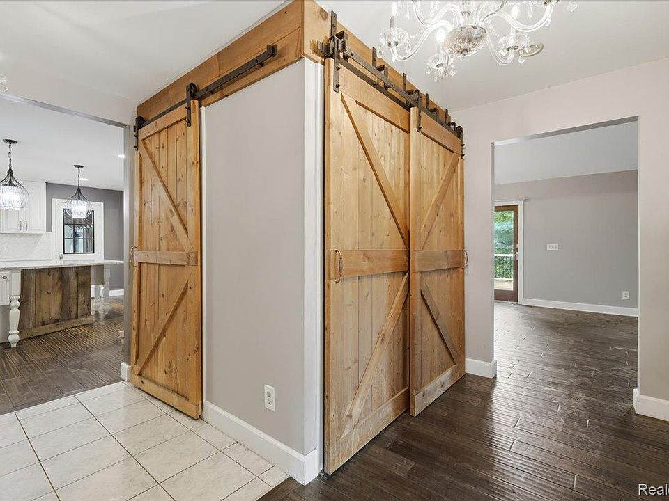 1700 Granger Rd, photo 16