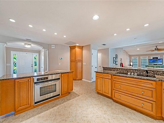 5th image of 5646 Montilla Dr
