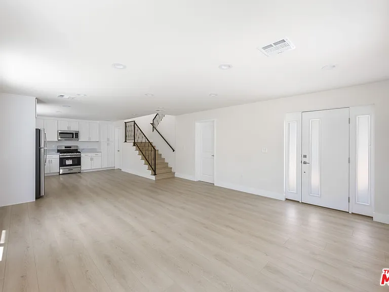 11140 Gaviota Ave — Photo 15