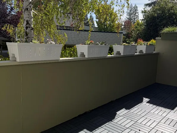 2303 Sharon Rd, Menlo Park, CA 94025