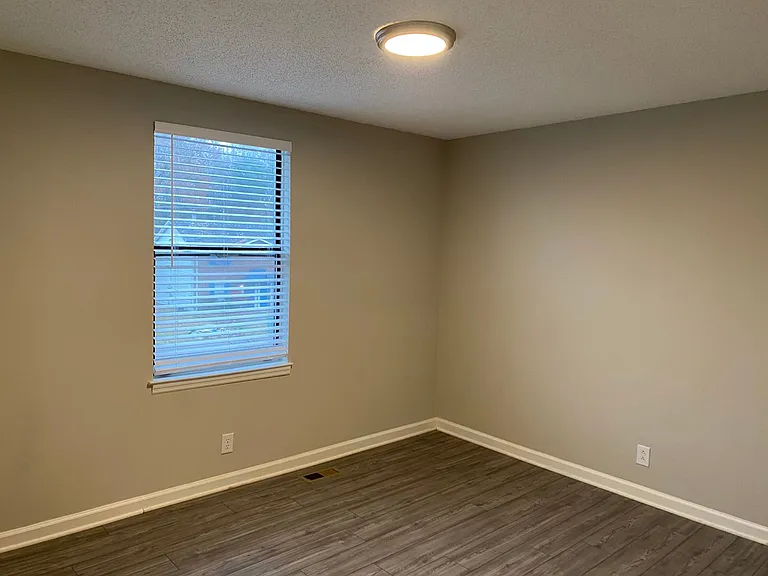 151 Edgewood Dr — Photo 8