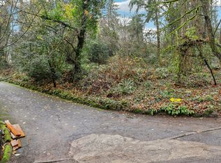 3032 SW Nottingham Dr, Portland, OR 97201