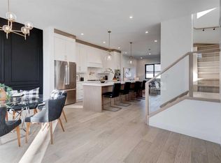 3716 W 44th St SW, Calgary, AB T3E3S2