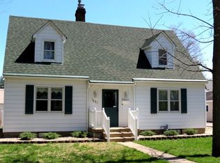 1621 Newton St, Columbus, IN 47201