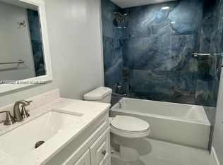 17500 NW 68th Ave APT D3008, Hialeah, FL 33015