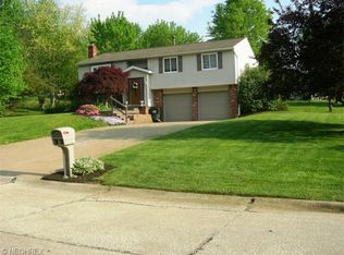 1640 Amaryllis Dr, Uniontown, OH