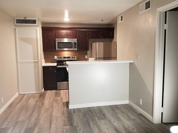 4th image of 1381 E University Ave APT 211
