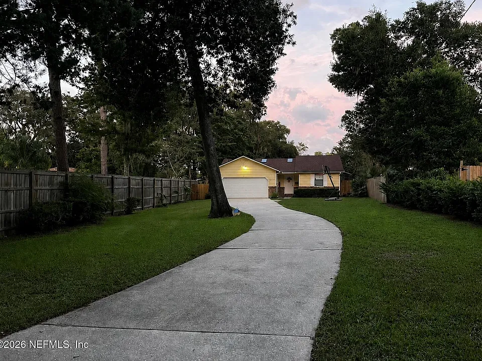 1671 Holly Oaks Lake Rd E