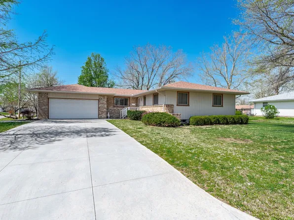 357 Village Ln, Eureka, KS 67045