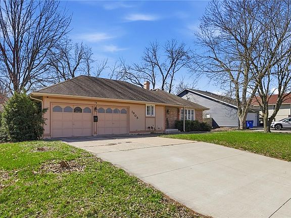 3rd image of 1905 SW 3rd St