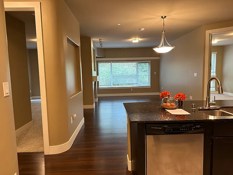 Bentley House — Photo 35