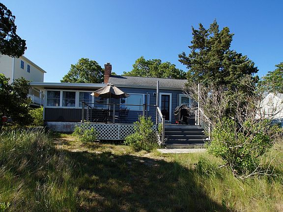 2nd image of 18 Pine Ave