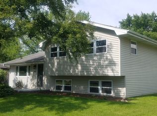 2423 Hel Mar Ln, Joliet, IL 60431