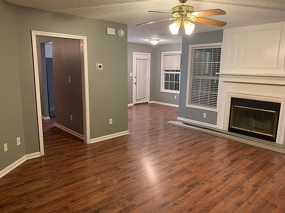 5th image of 533 Wellington Gardens Dr