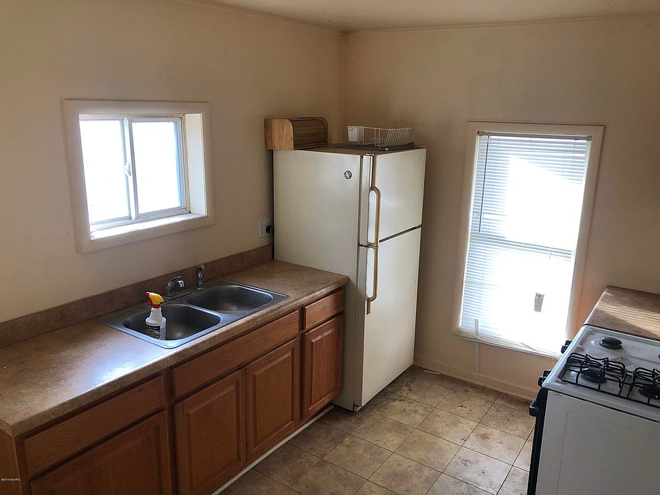 318 N Grand St Schoolcraft, MI, 49087 Apartments for Rent Zillow
