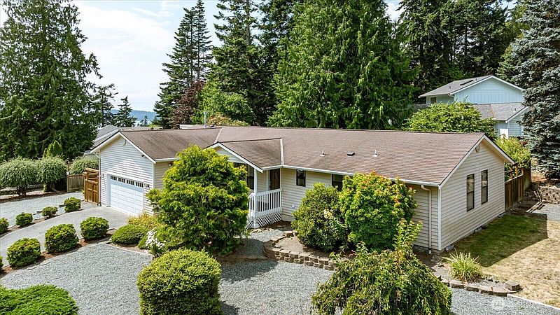 2nd image of 4300 Bryce Dr.
